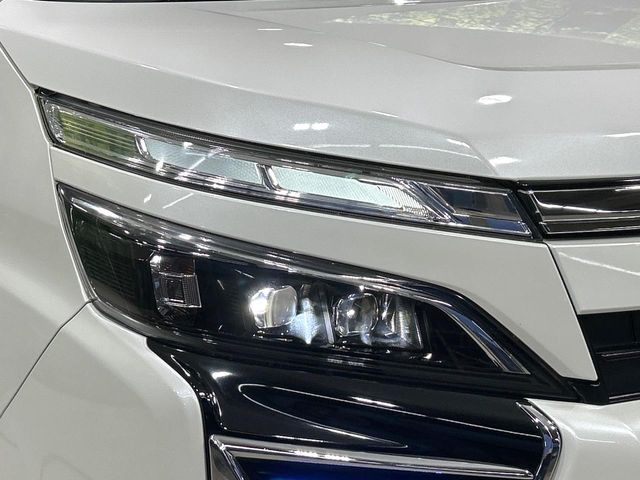 TOYOTA VOXY 2021 Image 31