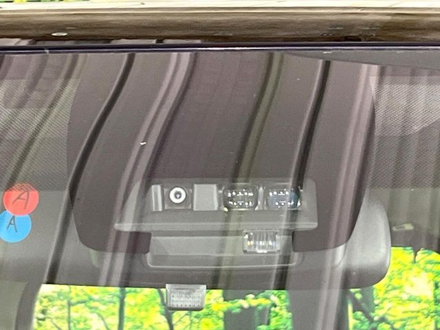 TOYOTA VOXY 2017 Image 31