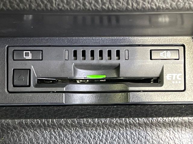 TOYOTA VOXY 2017 Image 31