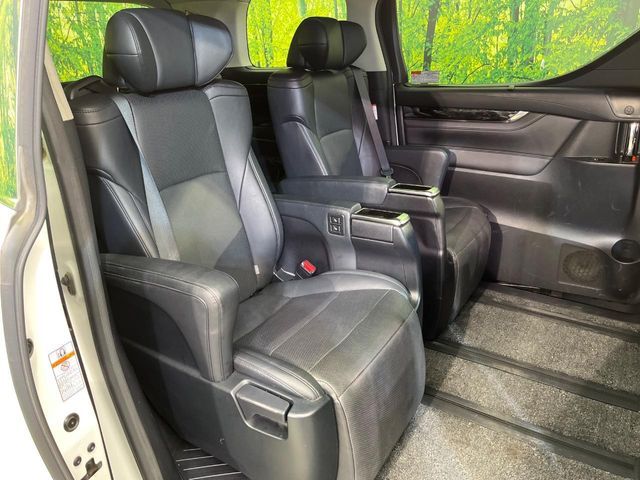 TOYOTA VELLFIRE 2018 Image 31