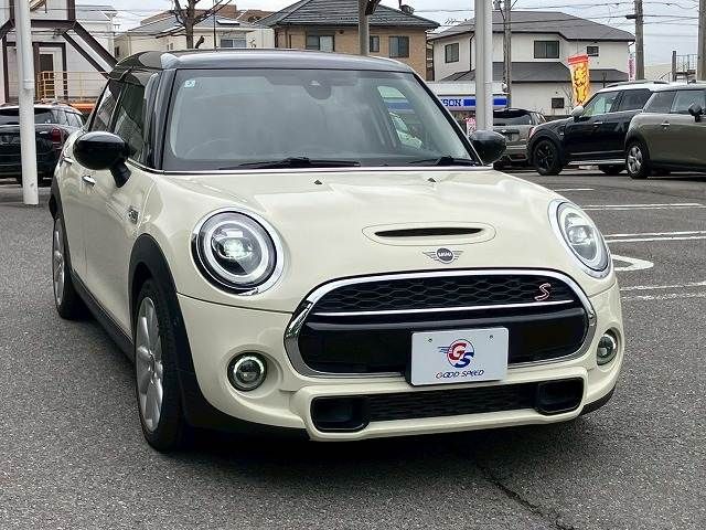 BMW MINI COOPER SD 5DOOR 2019 Image 31