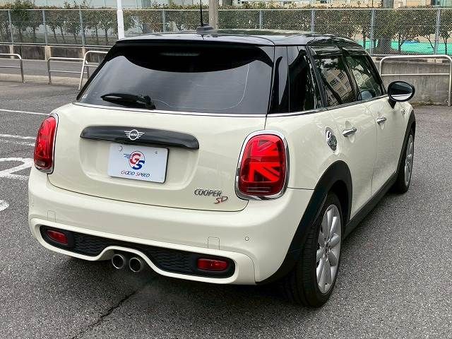 BMW MINI COOPER SD 5DOOR 2019 Image 31