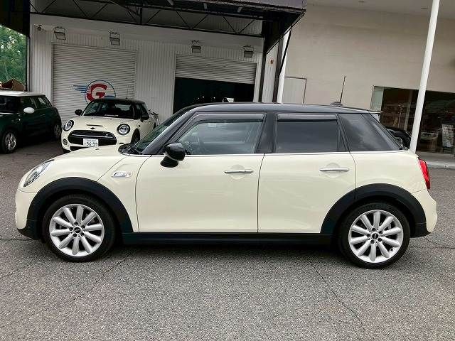 BMW MINI COOPER SD 5DOOR 2019 Image 31