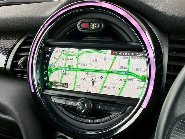 BMW MINI COOPER SD 5DOOR 2019 Image 31