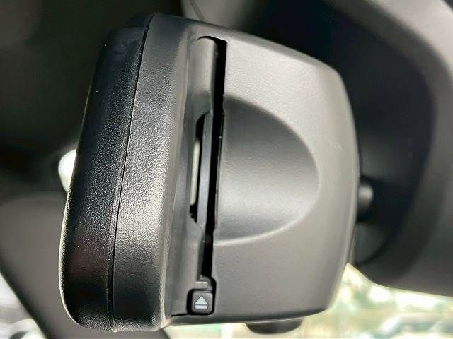 BMW MINI COOPER SD 5DOOR 2019 Image 31