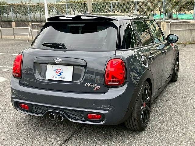 BMW MINI COOPER SD 5DOOR 2019 Image 31