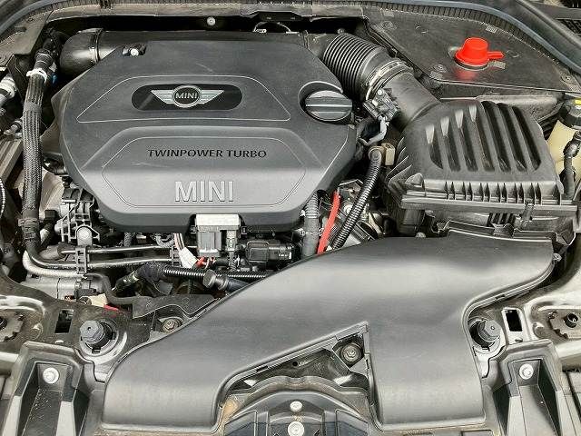 BMW MINI COOPER SD 5DOOR 2019 Image 31