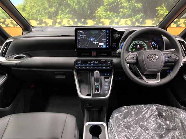 TOYOTA VOXY HYBRID 2026 Image 31