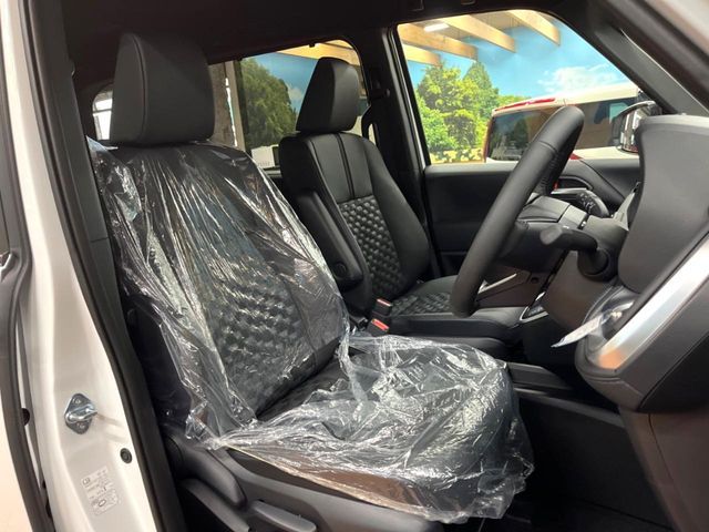 TOYOTA VOXY HYBRID 2026 Image 31