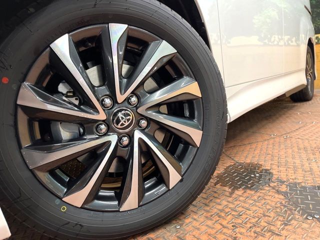 TOYOTA VOXY HYBRID 2026 Image 31