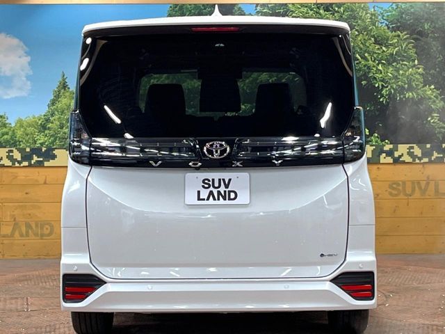 TOYOTA VOXY HYBRID 2026 Image 31