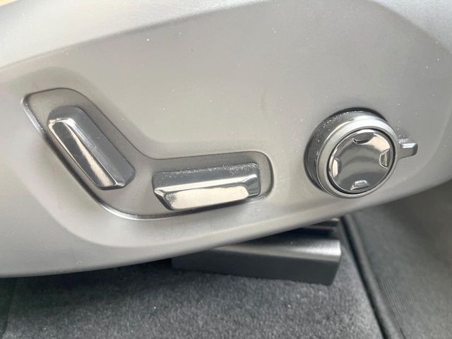 VOLVO XC60 2023 Image 31