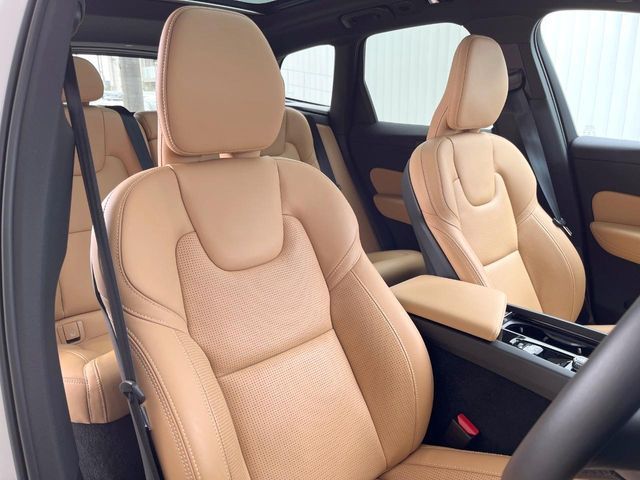 VOLVO XC60 2023 Image 31