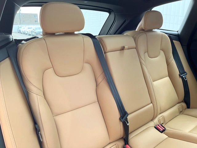 VOLVO XC60 2023 Image 31