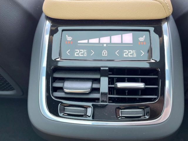 VOLVO XC60 2023 Image 31