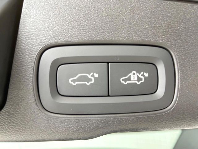 VOLVO XC60 2023 Image 31