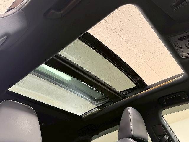 TOYOTA LEXUS RX450H AWD 2021 Image 31