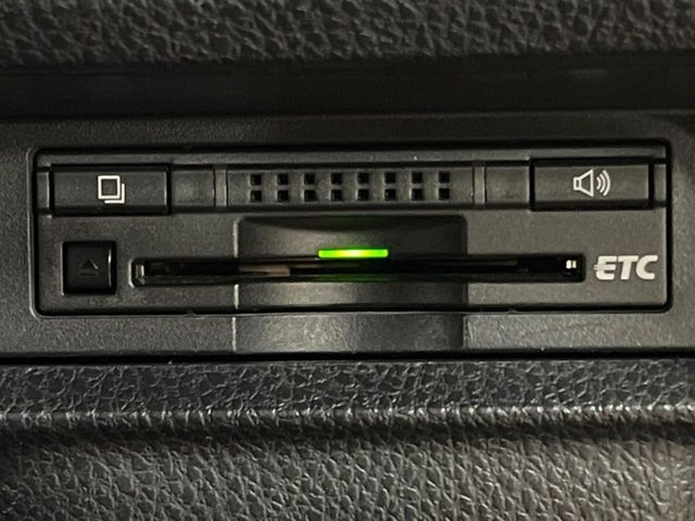 TOYOTA VOXY 2016 Image 31