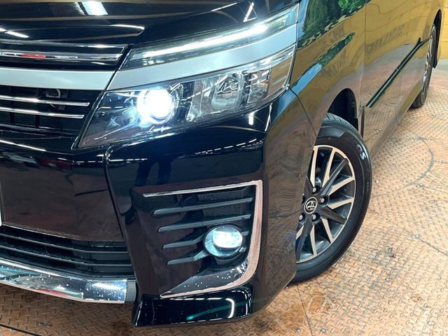 TOYOTA VOXY 2016 Image 31