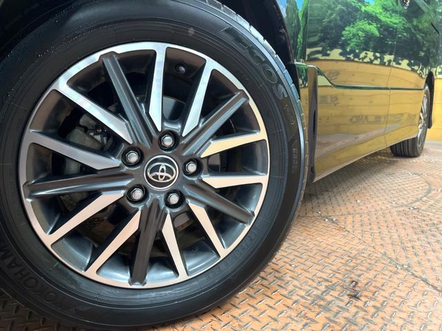 TOYOTA VOXY 2016 Image 31