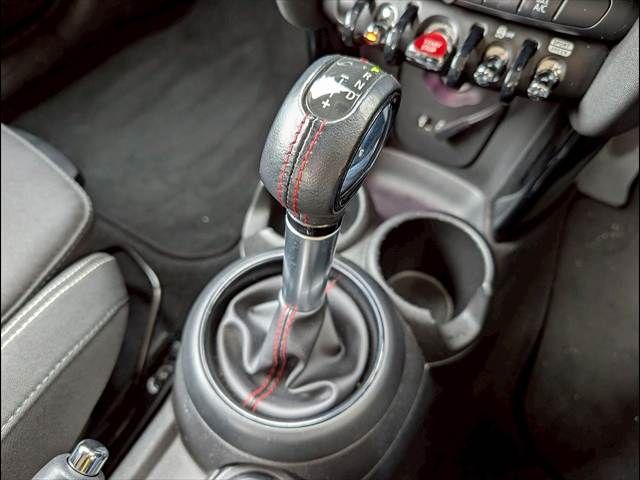 BMW MINI COOPER SD 5 2017 Image 31