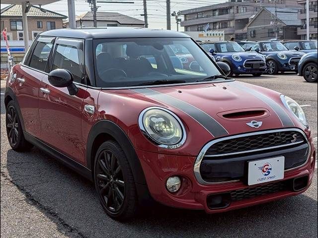BMW MINI COOPER SD 5 2017 Image 31