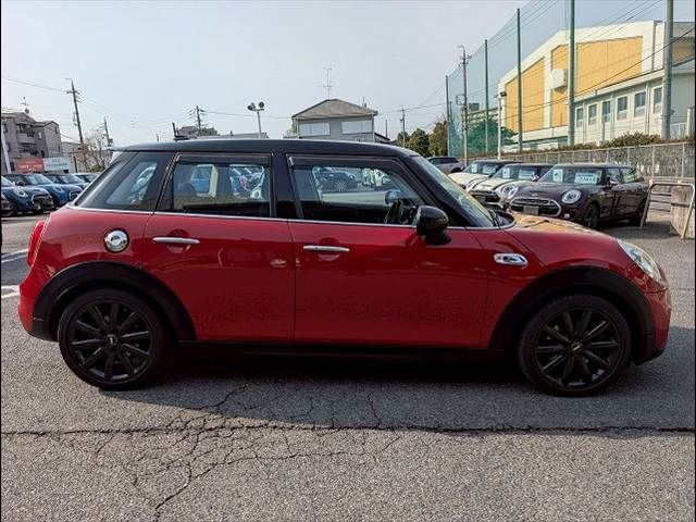 BMW MINI COOPER SD 5 2017 Image 31