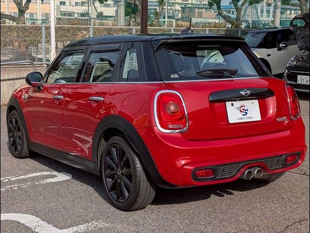 BMW MINI COOPER SD 5 2017 Image 31