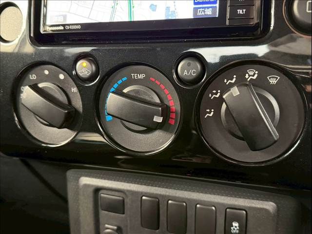 TOYOTA FJ CRUISER 4WD 2015 Image 31