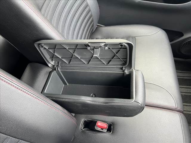 DAIHATSU CAST SPORT 2015 Image 31