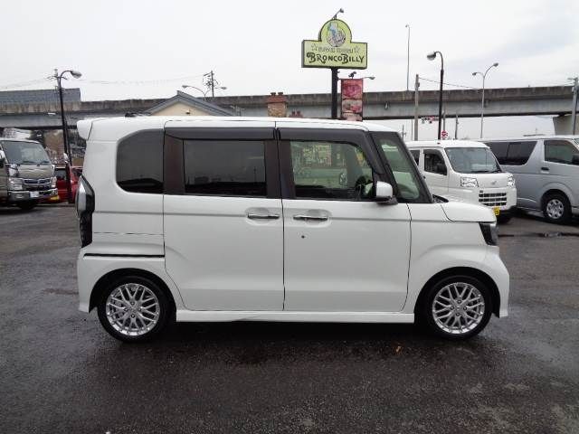 HONDA N BOX CUSTOM 2021 Image 31