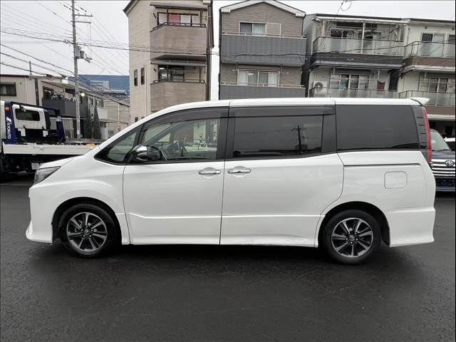 TOYOTA NOAH 2020 Image 31