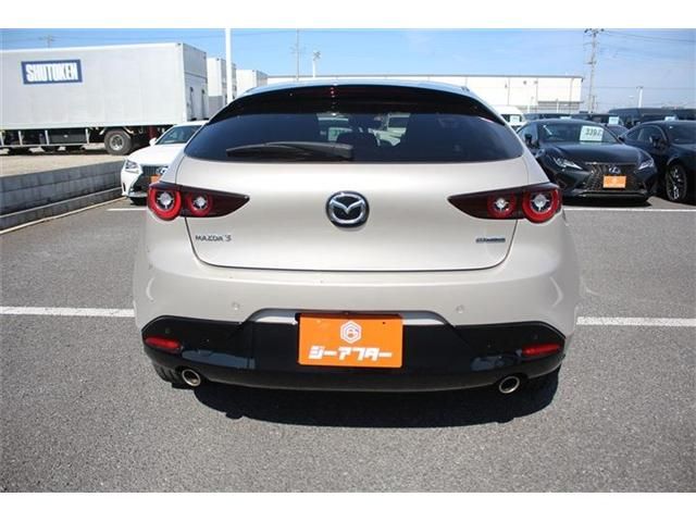 MAZDA 3 FASTBACK 2023 Image 31