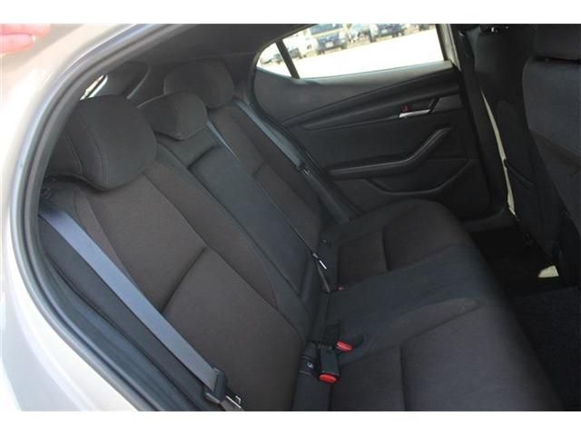 MAZDA 3 FASTBACK 2023 Image 31