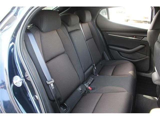 MAZDA 3 FASTBACK 2019 Image 31