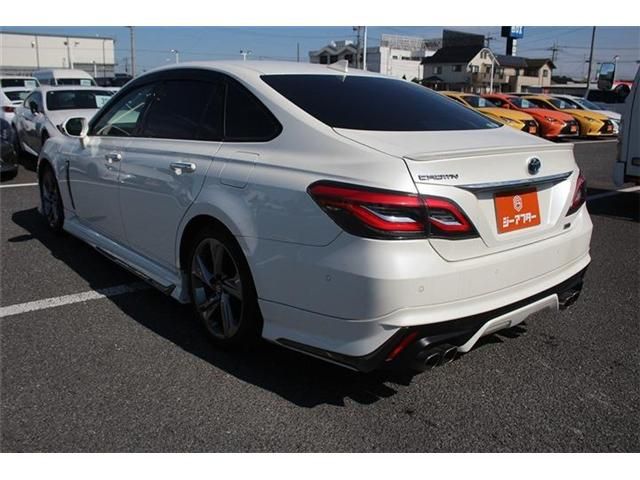 TOYOTA CROWN SEDAN HYBRID 2018 Image 31