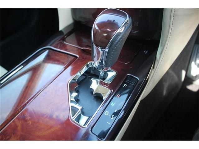 TOYOTA CROWN MAJESTA HYBRID 2013 Image 31