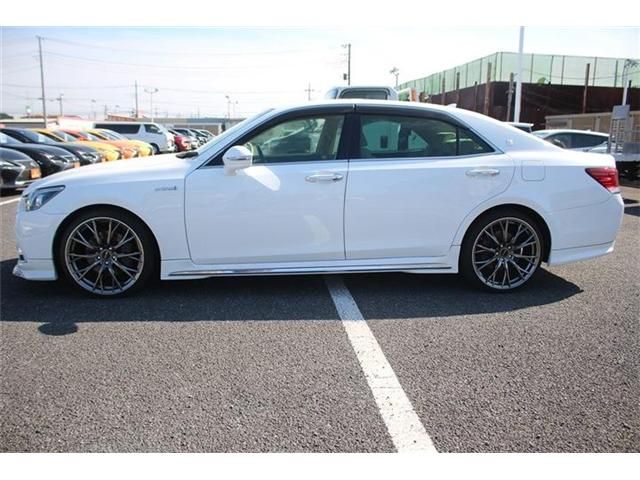 TOYOTA CROWN MAJESTA HYBRID 2013 Image 31