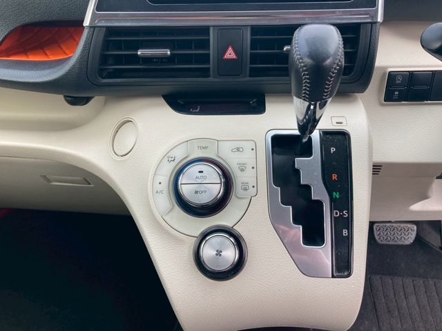 TOYOTA SIENTA 2016 Image 31