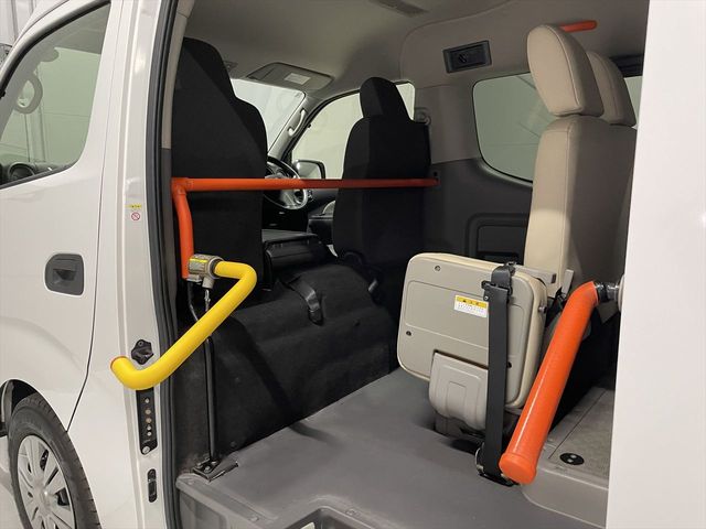NISSAN NV350 CARAVAN 2019 Image 31