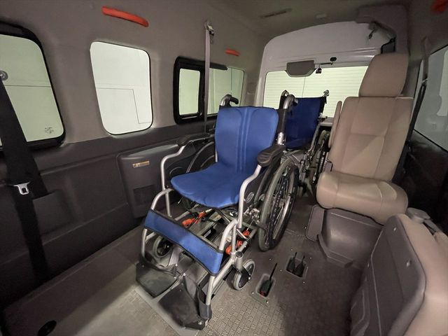 NISSAN NV350 CARAVAN 2019 Image 31