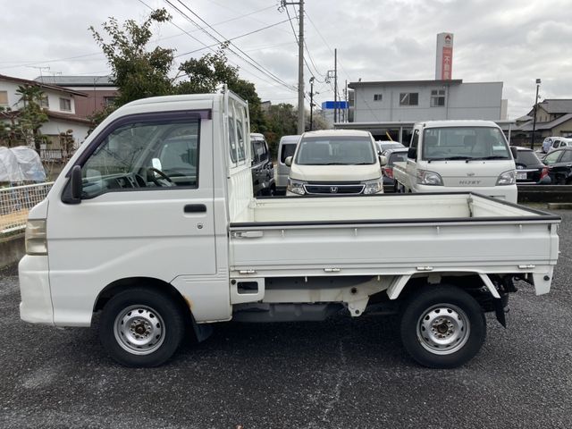 DAIHATSU HIJET TRUCK 4WD 2011 Image 31