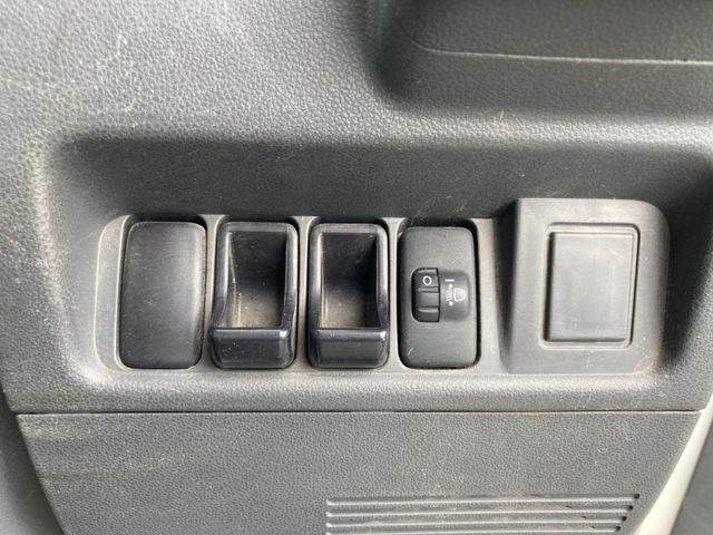 DAIHATSU HIJET TRUCK 4WD 2011 Image 31