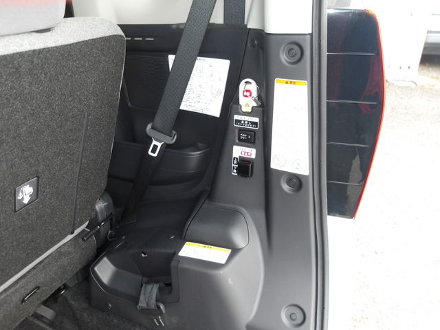 DAIHATSU TANTO 2024 Image 31