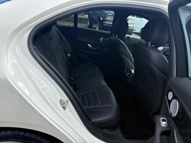 MERCEDES BENZ MERCEDES AMG C CLASS 2019 Image 31