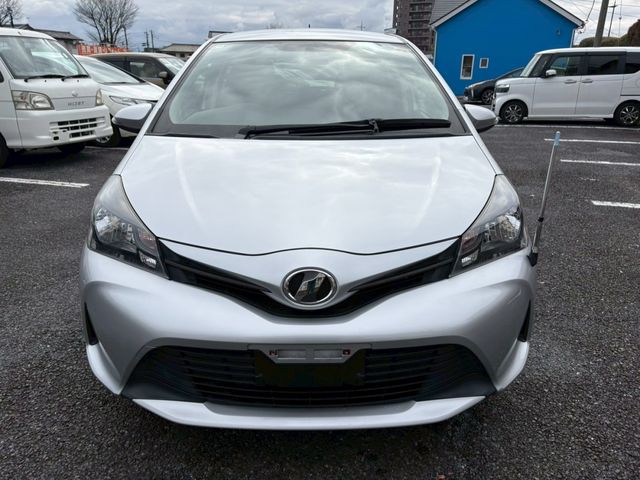 TOYOTA VITZ 2015 Image 31