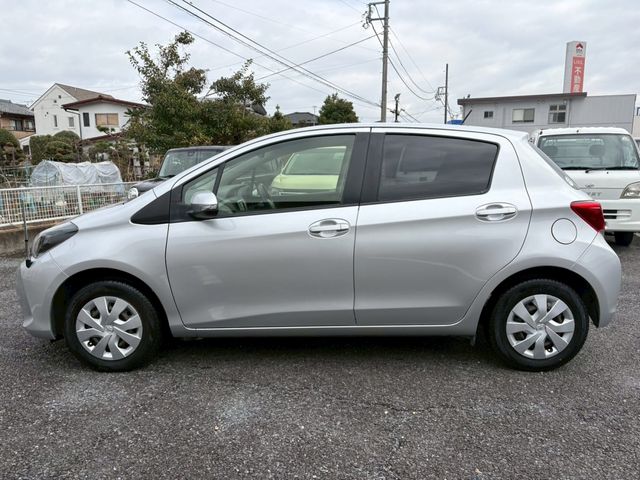 TOYOTA VITZ 2015 Image 31