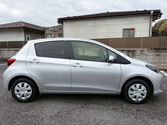 TOYOTA VITZ 2015 Image 31