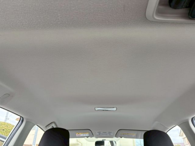 TOYOTA VITZ 2015 Image 31