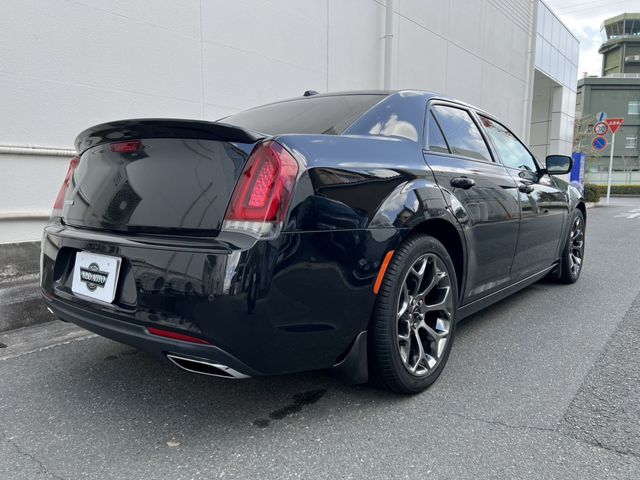 CHRYSLER 300 2015 Image 31